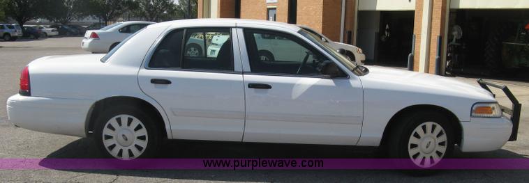 image for item E7923 2011 Ford Crown Victoria Police Interceptor