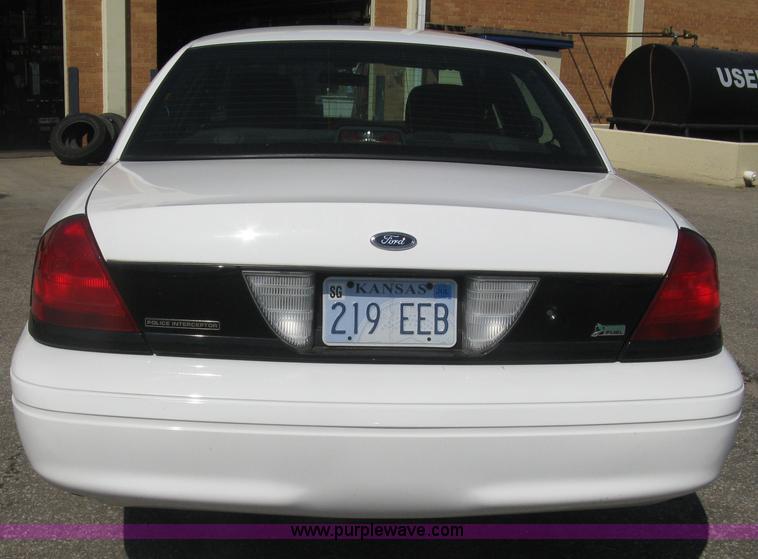 image for item E7923 2011 Ford Crown Victoria Police Interceptor