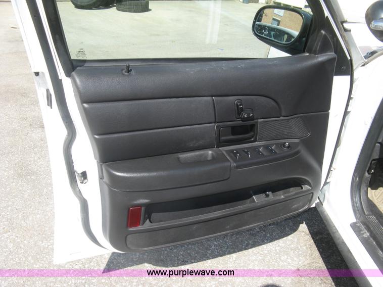 image for item E7923 2011 Ford Crown Victoria Police Interceptor