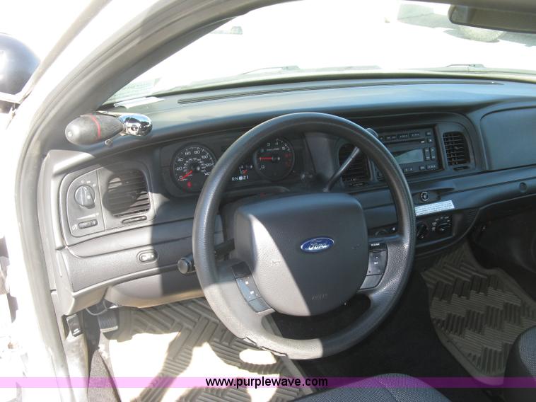 image for item E7923 2011 Ford Crown Victoria Police Interceptor