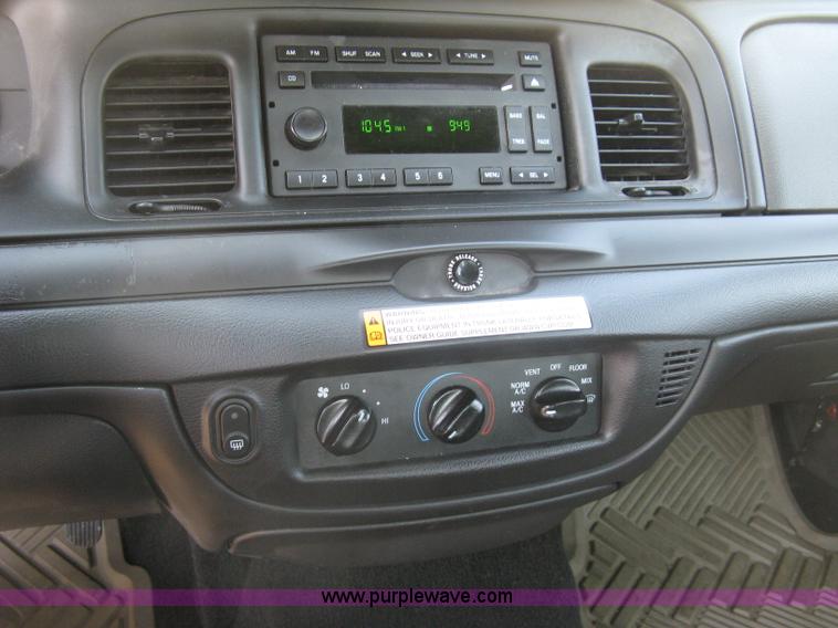 image for item E7923 2011 Ford Crown Victoria Police Interceptor