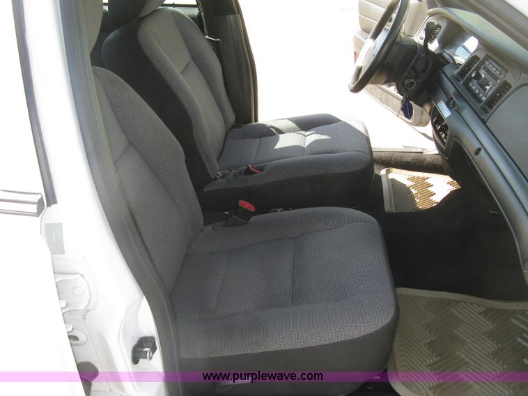 image for item E7923 2011 Ford Crown Victoria Police Interceptor