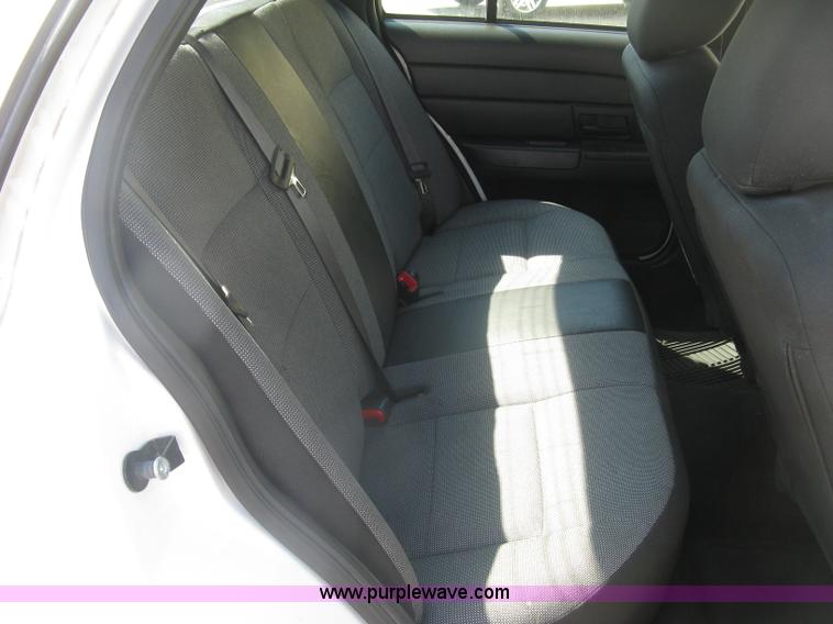 image for item E7923 2011 Ford Crown Victoria Police Interceptor