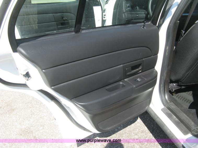 image for item E7923 2011 Ford Crown Victoria Police Interceptor