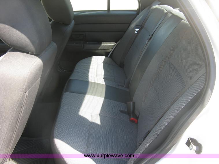 image for item E7923 2011 Ford Crown Victoria Police Interceptor