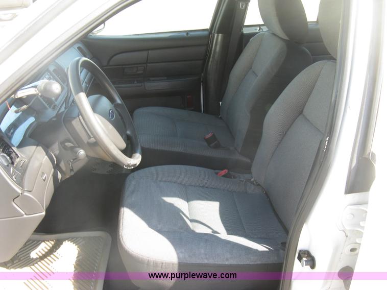image for item E7923 2011 Ford Crown Victoria Police Interceptor