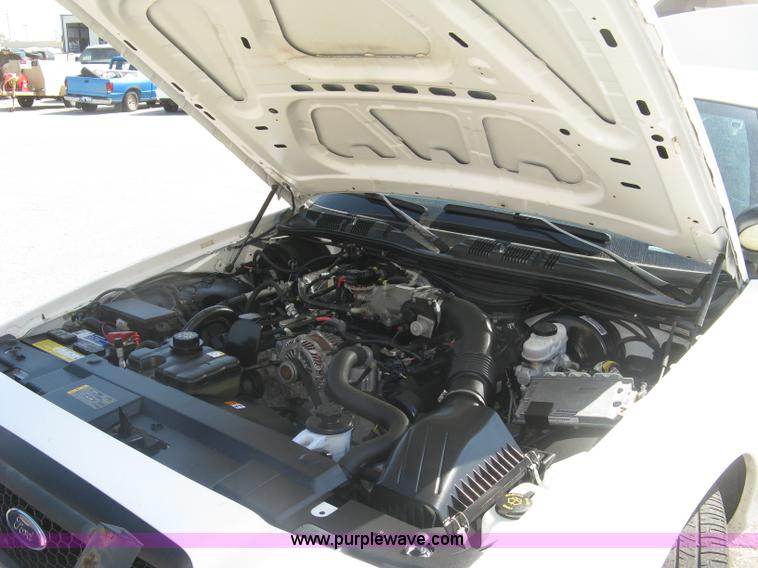 image for item E7923 2011 Ford Crown Victoria Police Interceptor