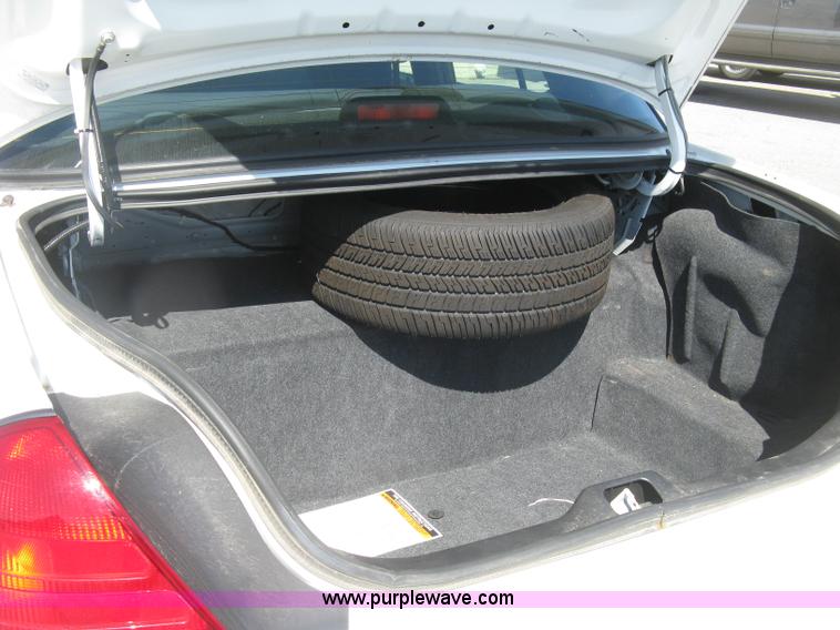 image for item E7923 2011 Ford Crown Victoria Police Interceptor