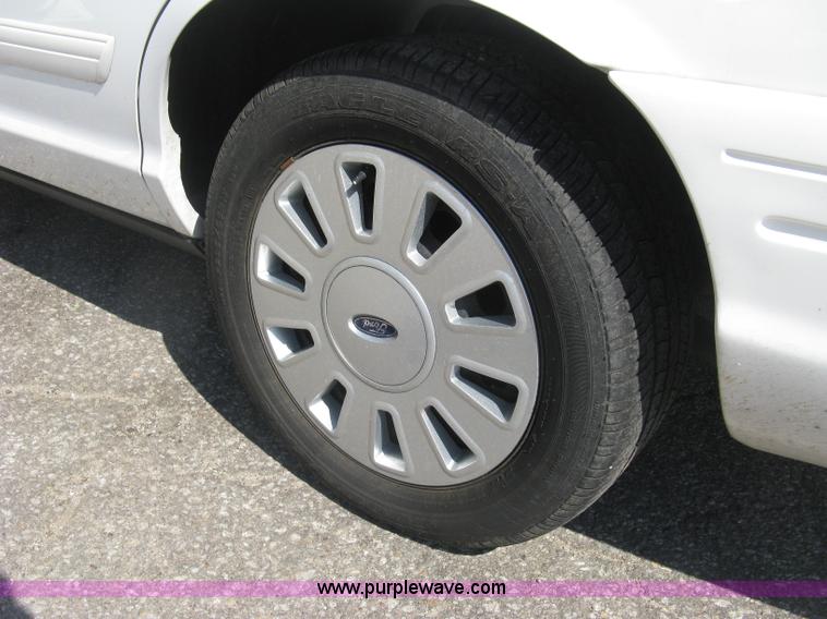 image for item E7923 2011 Ford Crown Victoria Police Interceptor