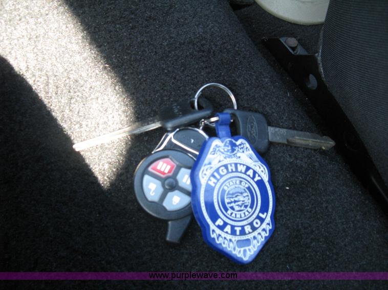 image for item E7923 2011 Ford Crown Victoria Police Interceptor