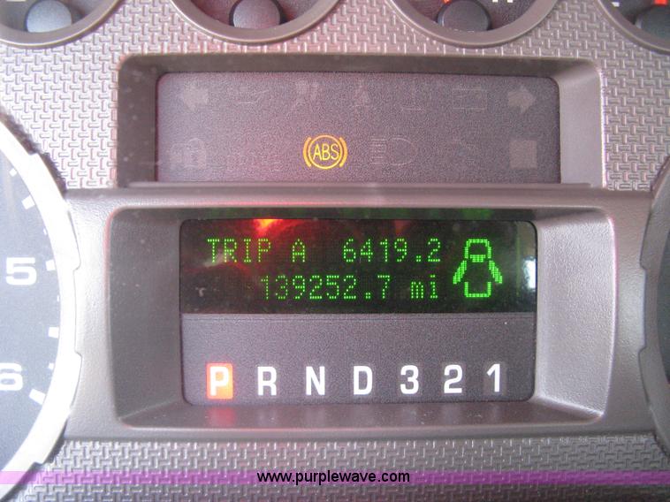 image for item E7924 2008 Ford F250 Super Duty XLT utility truck