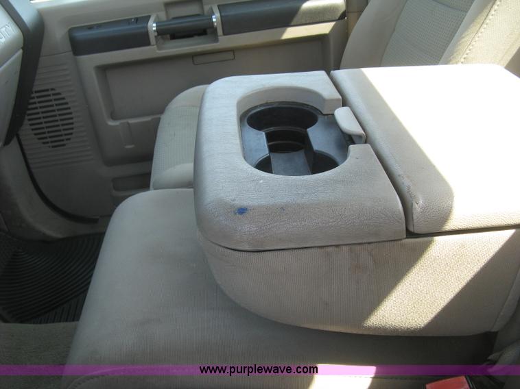 image for item E7924 2008 Ford F250 Super Duty XLT utility truck