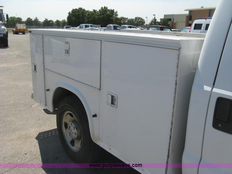 image for item E7924 2008 Ford F250 Super Duty XLT utility truck