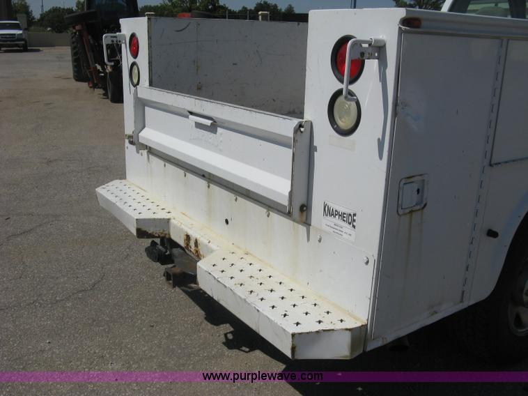 image for item E7924 2008 Ford F250 Super Duty XLT utility truck