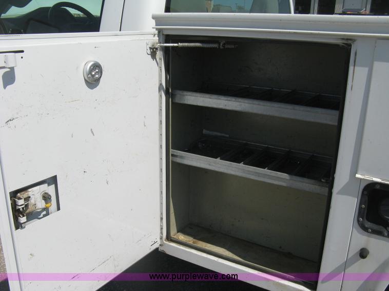 image for item E7924 2008 Ford F250 Super Duty XLT utility truck