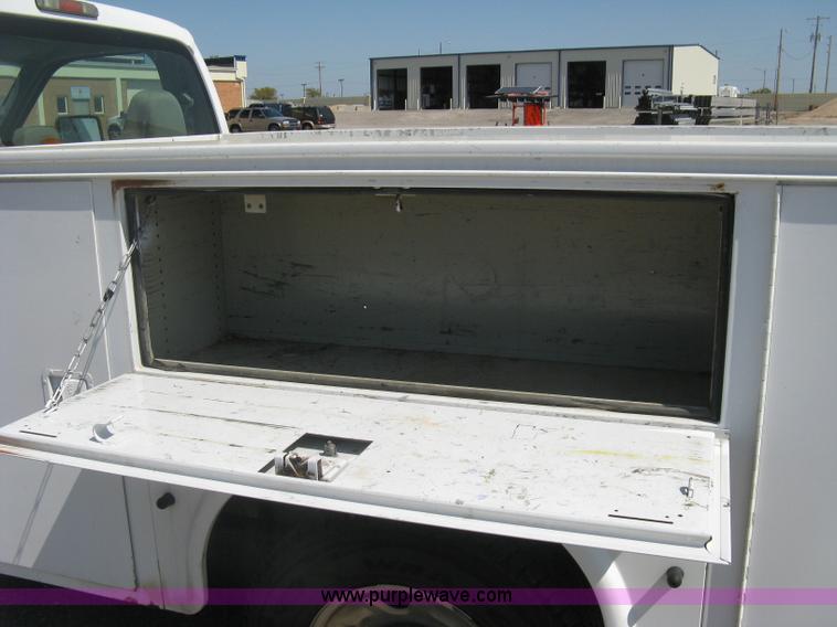 image for item E7924 2008 Ford F250 Super Duty XLT utility truck