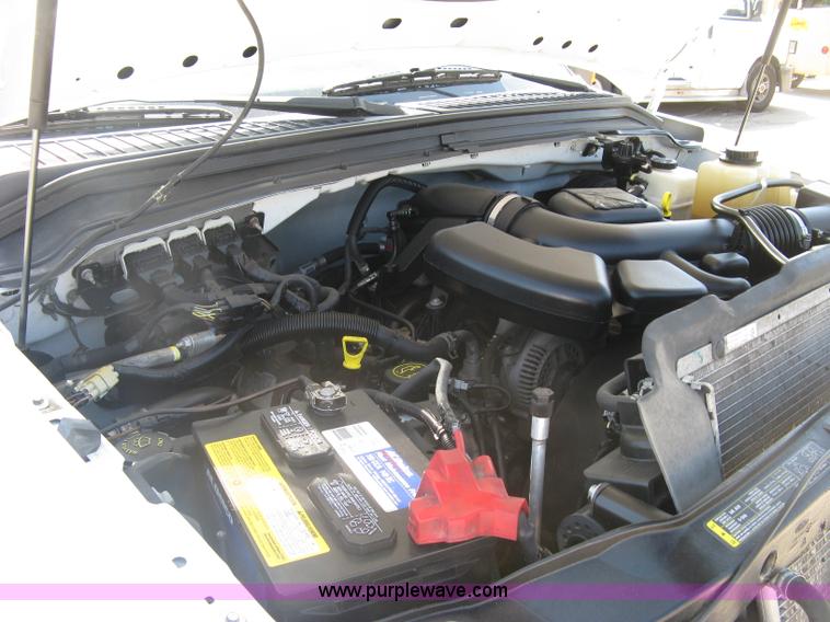 image for item E7924 2008 Ford F250 Super Duty XLT utility truck