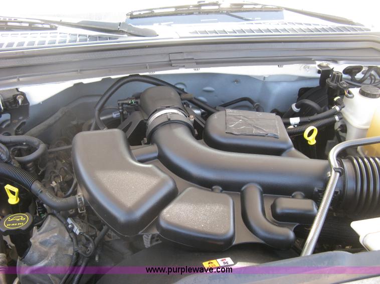 image for item E7924 2008 Ford F250 Super Duty XLT utility truck