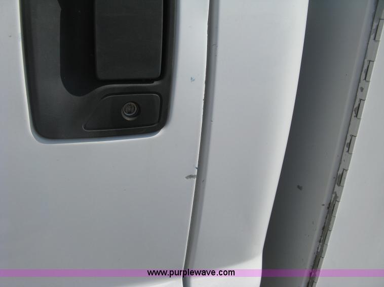 image for item E7924 2008 Ford F250 Super Duty XLT utility truck