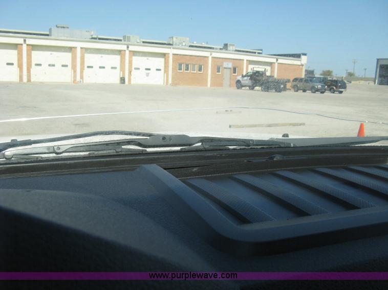 image for item E7924 2008 Ford F250 Super Duty XLT utility truck