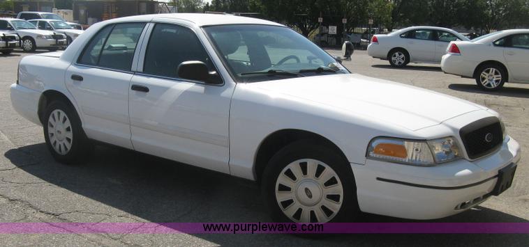 image for item E7925 2011 Ford Crown Victoria Police Interceptor