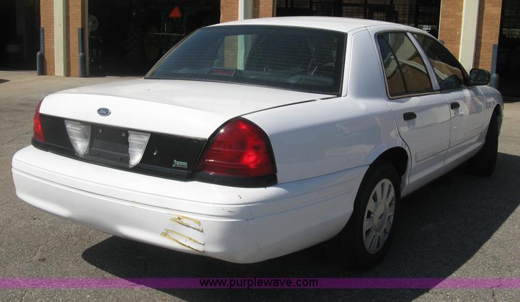 image for item E7925 2011 Ford Crown Victoria Police Interceptor