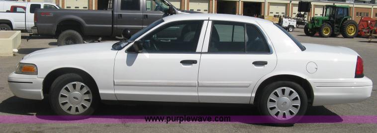image for item E7925 2011 Ford Crown Victoria Police Interceptor