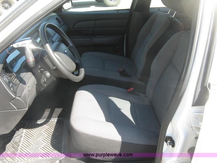 image for item E7925 2011 Ford Crown Victoria Police Interceptor