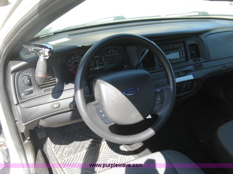 image for item E7925 2011 Ford Crown Victoria Police Interceptor