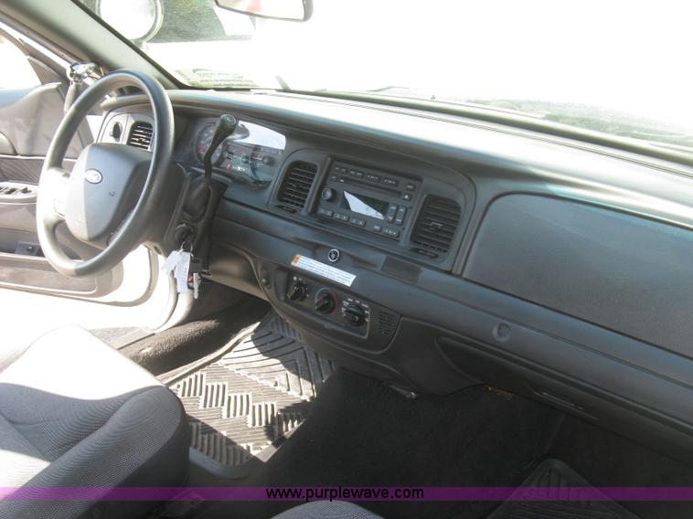 image for item E7925 2011 Ford Crown Victoria Police Interceptor