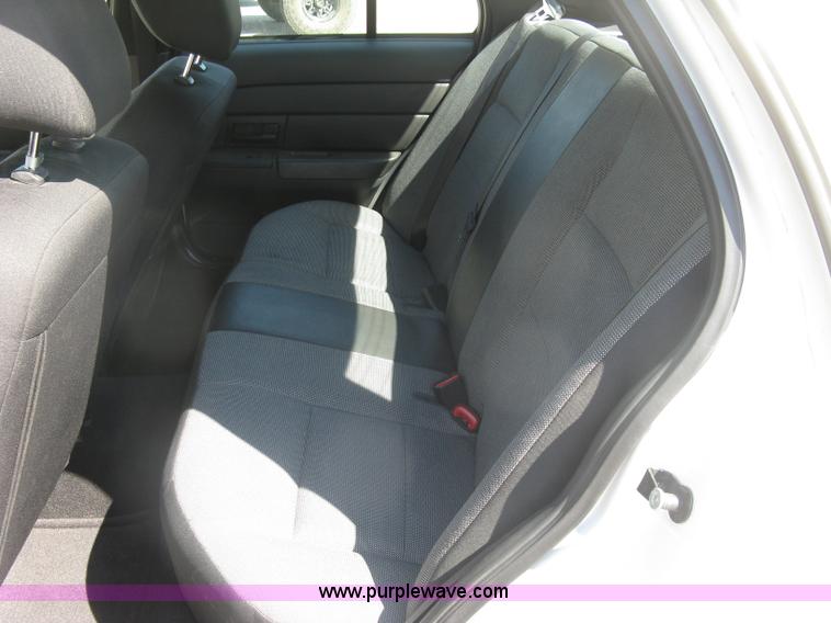 image for item E7925 2011 Ford Crown Victoria Police Interceptor