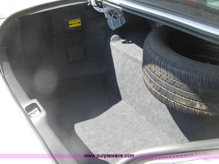 image for item E7925 2011 Ford Crown Victoria Police Interceptor