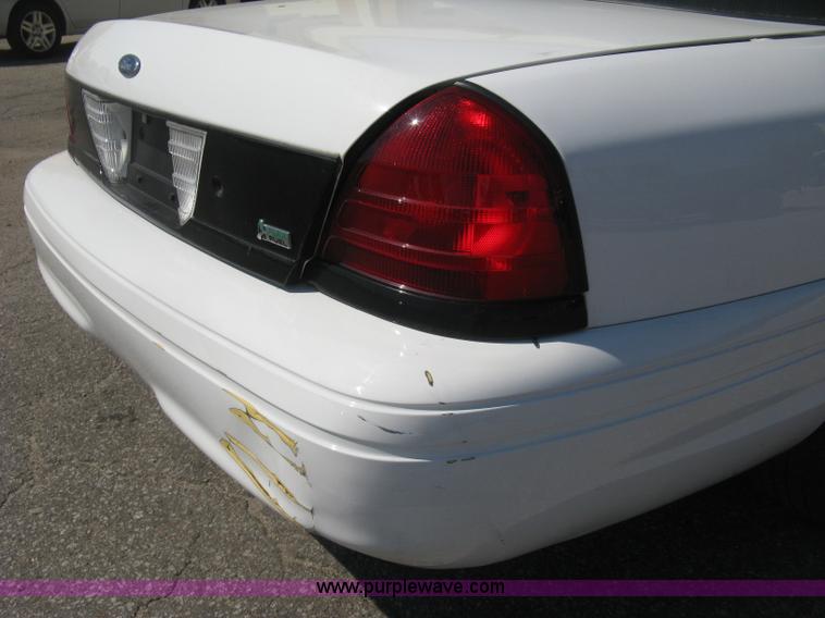 image for item E7925 2011 Ford Crown Victoria Police Interceptor