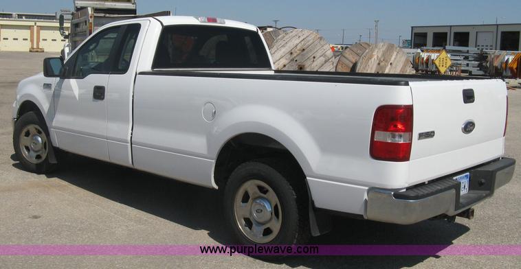 image for item E7926 2007 Ford F150 XLT pickup truck