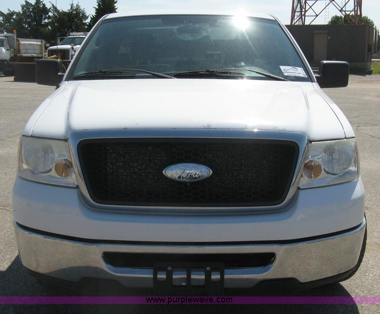 image for item E7926 2007 Ford F150 XLT pickup truck