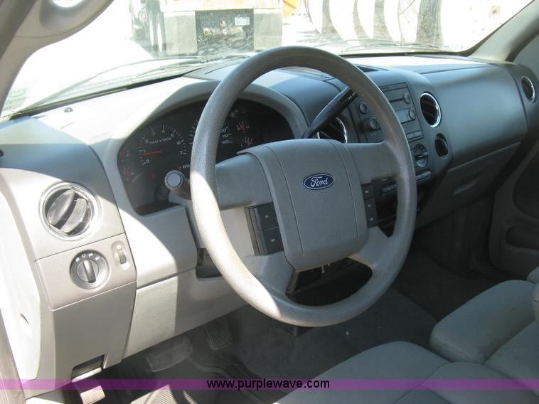 image for item E7926 2007 Ford F150 XLT pickup truck