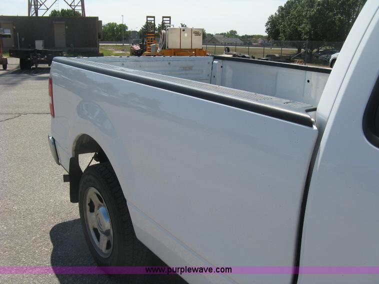 image for item E7926 2007 Ford F150 XLT pickup truck