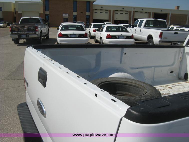 image for item E7926 2007 Ford F150 XLT pickup truck