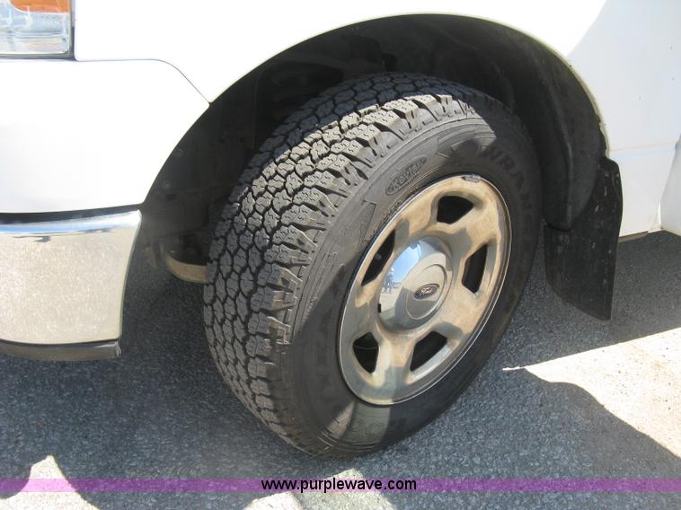 image for item E7926 2007 Ford F150 XLT pickup truck