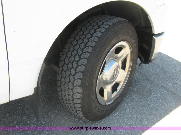 image for item E7926 2007 Ford F150 XLT pickup truck