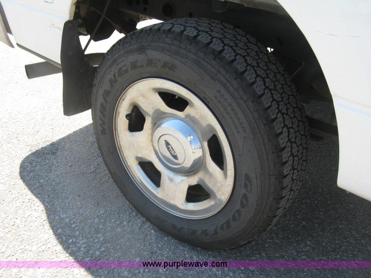 image for item E7926 2007 Ford F150 XLT pickup truck