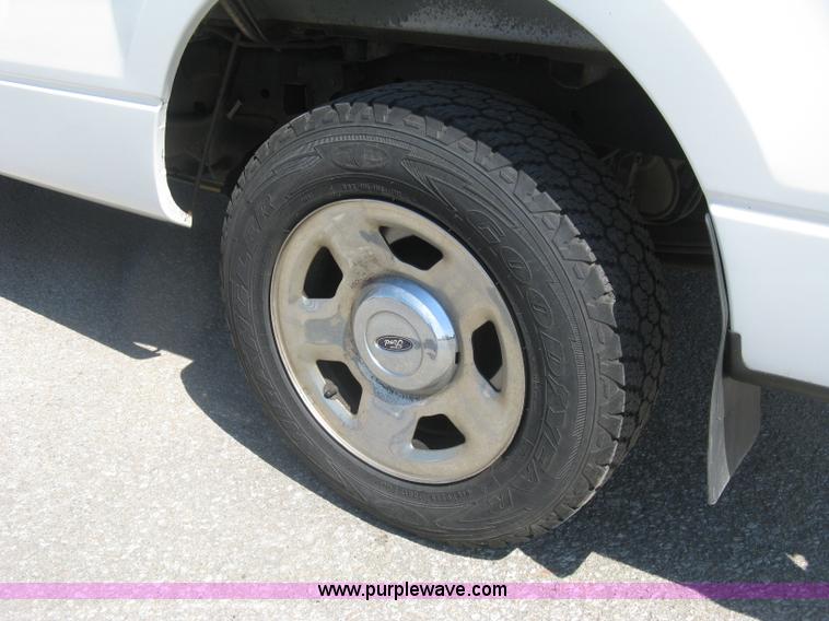 image for item E7926 2007 Ford F150 XLT pickup truck