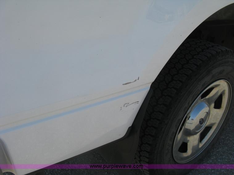 image for item E7926 2007 Ford F150 XLT pickup truck