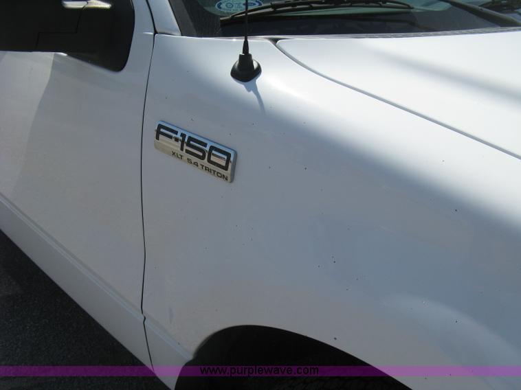 image for item E7926 2007 Ford F150 XLT pickup truck