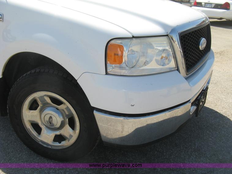 image for item E7926 2007 Ford F150 XLT pickup truck
