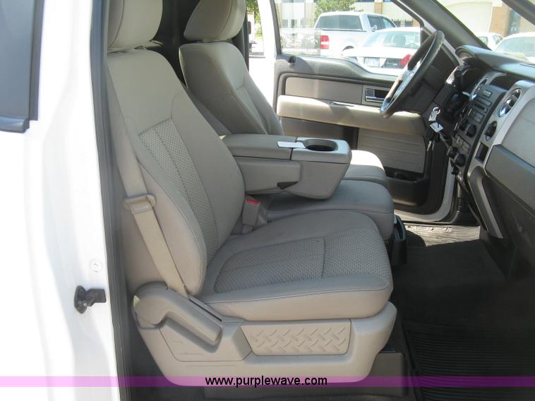 image for item E7927 2010 Ford F150 XLT pickup truck