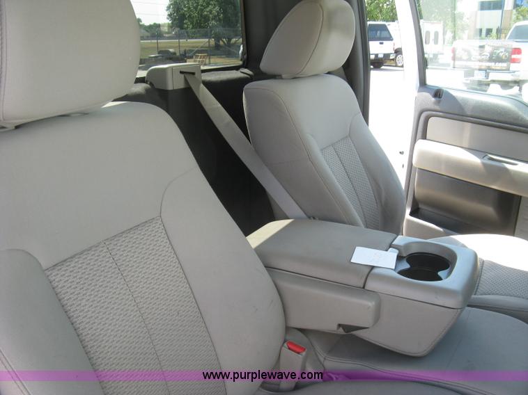 image for item E7927 2010 Ford F150 XLT pickup truck