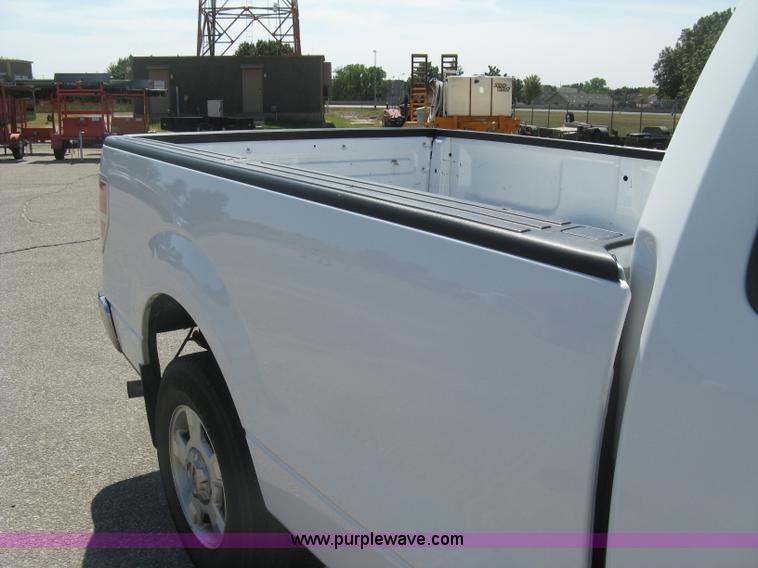 image for item E7927 2010 Ford F150 XLT pickup truck