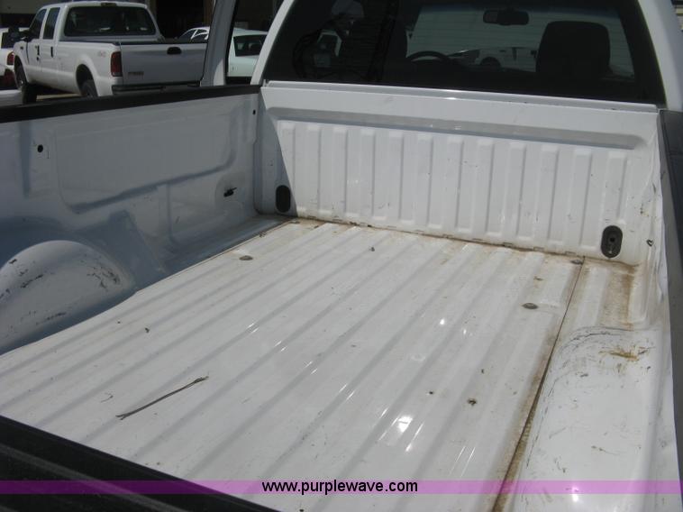 image for item E7927 2010 Ford F150 XLT pickup truck