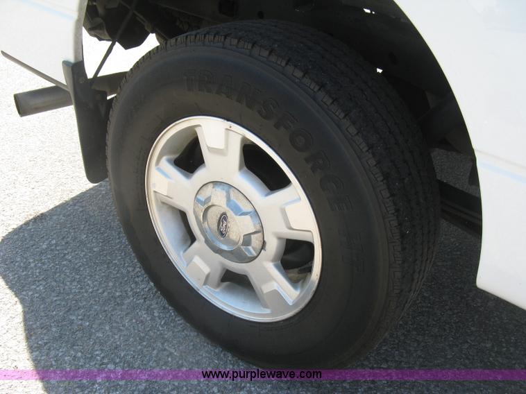 image for item E7927 2010 Ford F150 XLT pickup truck